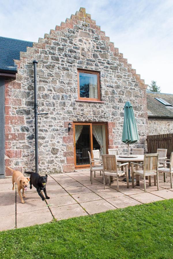 Villa The Granary With Hot Tub Forgandenny Esterno foto